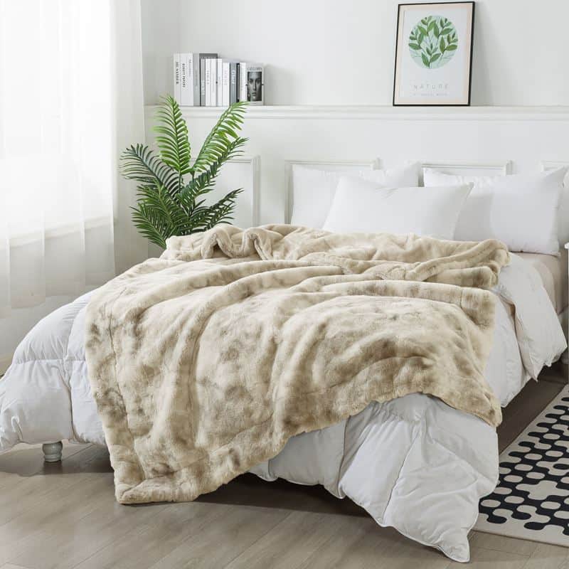 שמיכת מינק אקסלוסיב לתינוק 80/97 ס"מ צבע בז'