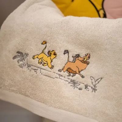 מגבת לתינוק/ילדים 100/120 100% כותנה מלך האריות מבית ורדינון