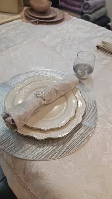 מפה שולחן יוקרתית דגם ברוקלין זהב מבחר מידות החל מ-