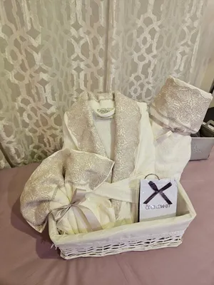 סט חלוק מגבת יוקרתי משולב תחרה + מגבת פנים + מגבת ענק M