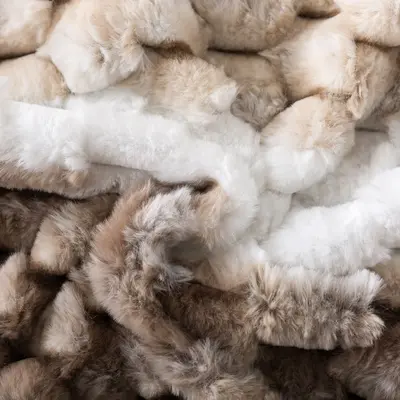 סט מצעי קטיפה זוגי רחב 180/200 דגם קורל מוקה