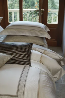 סט מצעים זוגי רחב 180/200 דגם מלודי