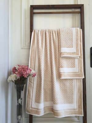 מגבת דגם BROOKLYN CREAM-GOLD מבחר גדלים החל מ-